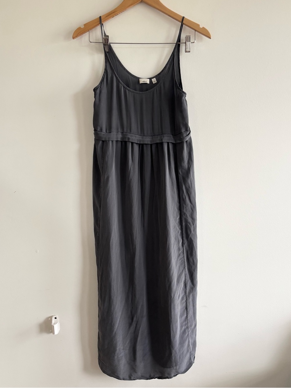 Aritzia Wilfred Bisous Silk Charcoal Midi Slip Dress - Picture 2 of 10